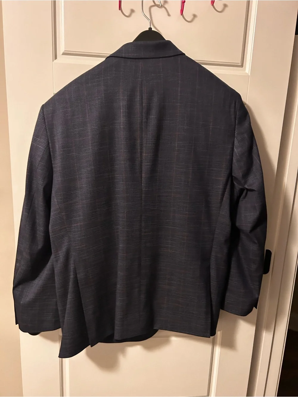 Pronto Uomo Navy Plaid Sport Coat Subtle Burgundy Windowpane. Modern fit stretch